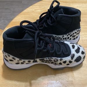 Air Jordan 11 Retro Sneakers Women’s